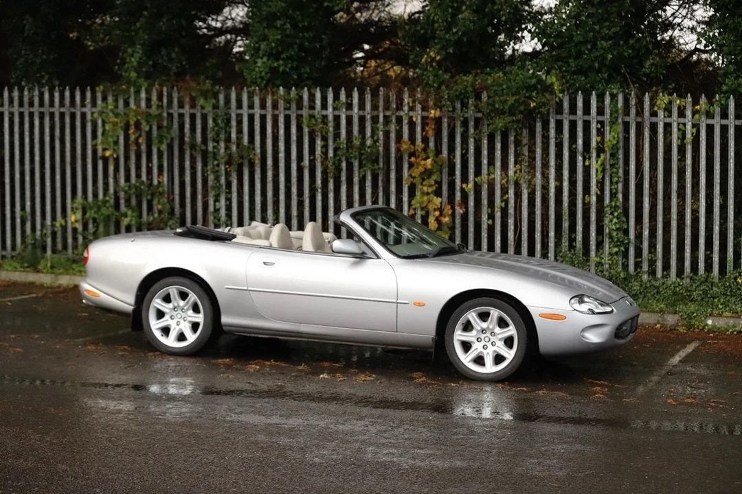 2000 Jaguar X100 XK8 - Image 24 of 30