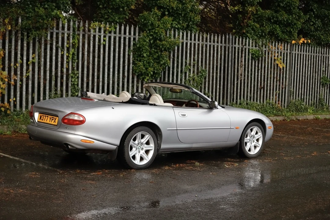 2000 Jaguar X100 XK8 - Image 26 of 30
