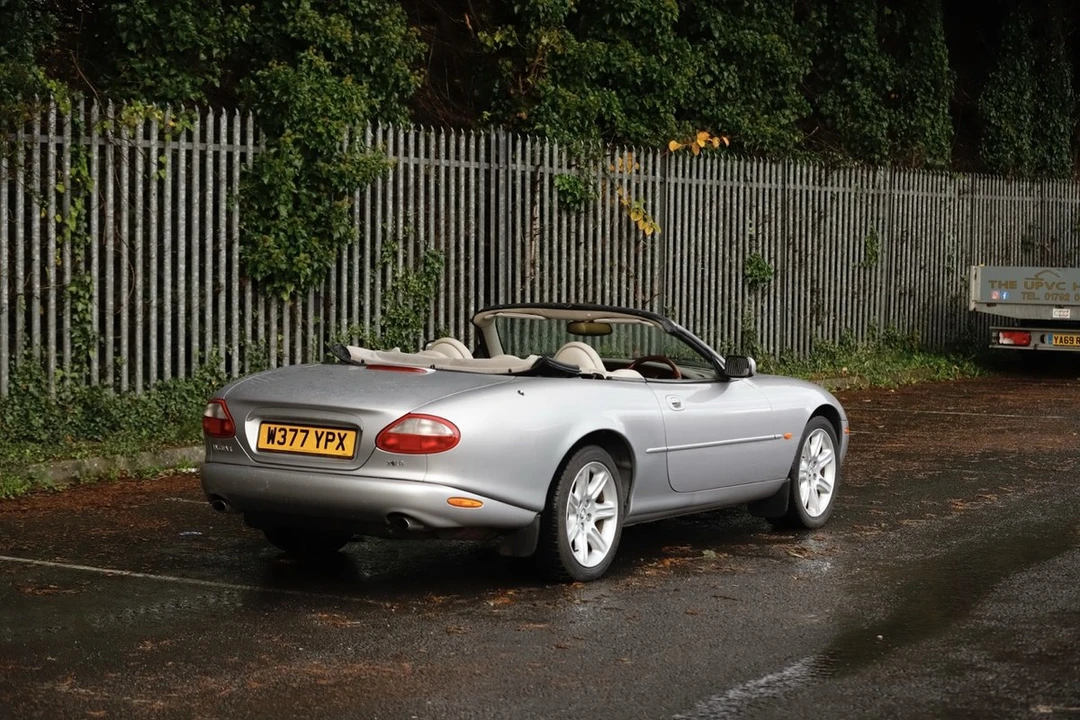2000 Jaguar X100 XK8 - Image 27 of 30