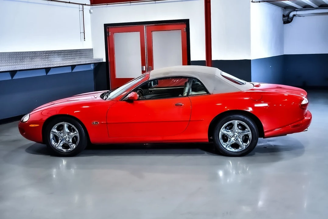 2000 Jaguar X100 XK8 - Image 16 of 30