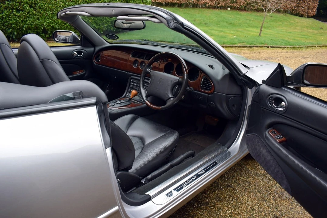 2000 Jaguar X100 XK8 - Image 23 of 30
