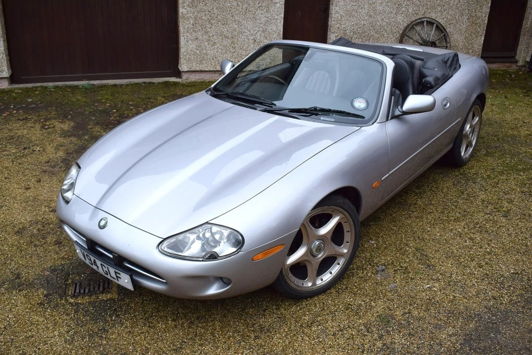 2000 Jaguar X100 XK8 - Image 14 of 30