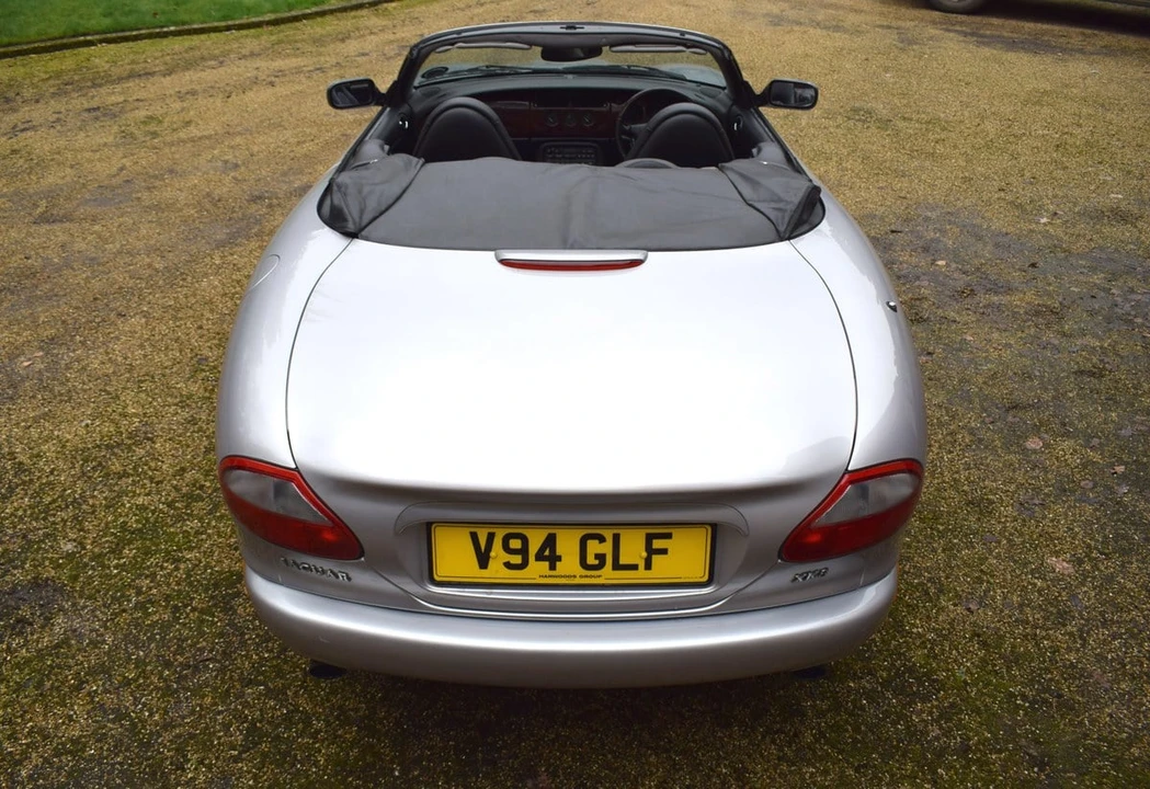 2000 Jaguar X100 XK8 - Image 16 of 30