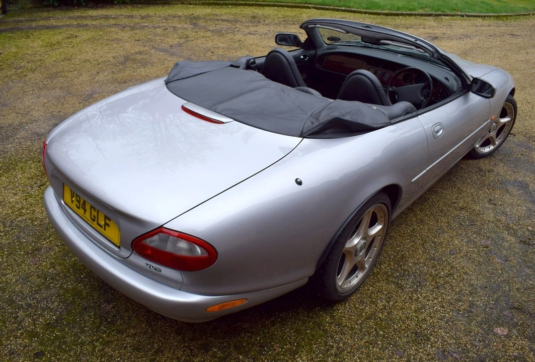 2000 Jaguar X100 XK8 - Image 17 of 30