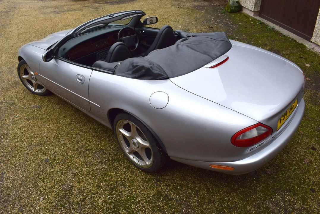 2000 Jaguar X100 XK8 - Image 15 of 30