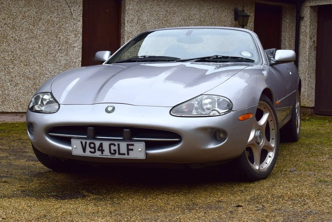 2000 Jaguar X100 XK8 - Image 18 of 30