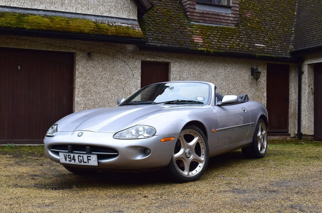2000 Jaguar X100 XK8 - Image 9 of 30