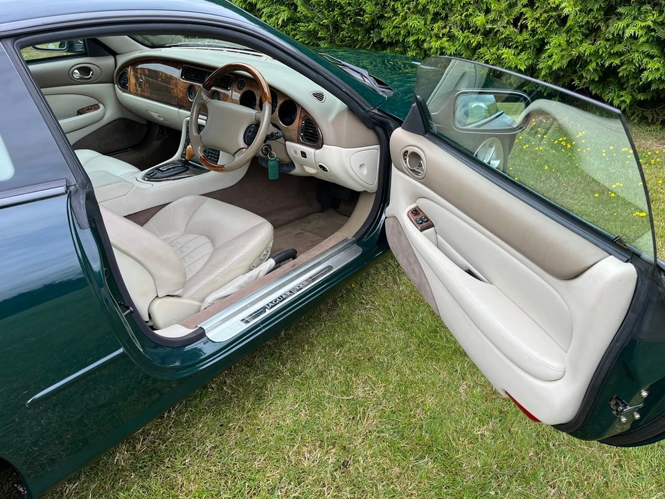 2000 Jaguar X100 XKR - Image 19 of 30