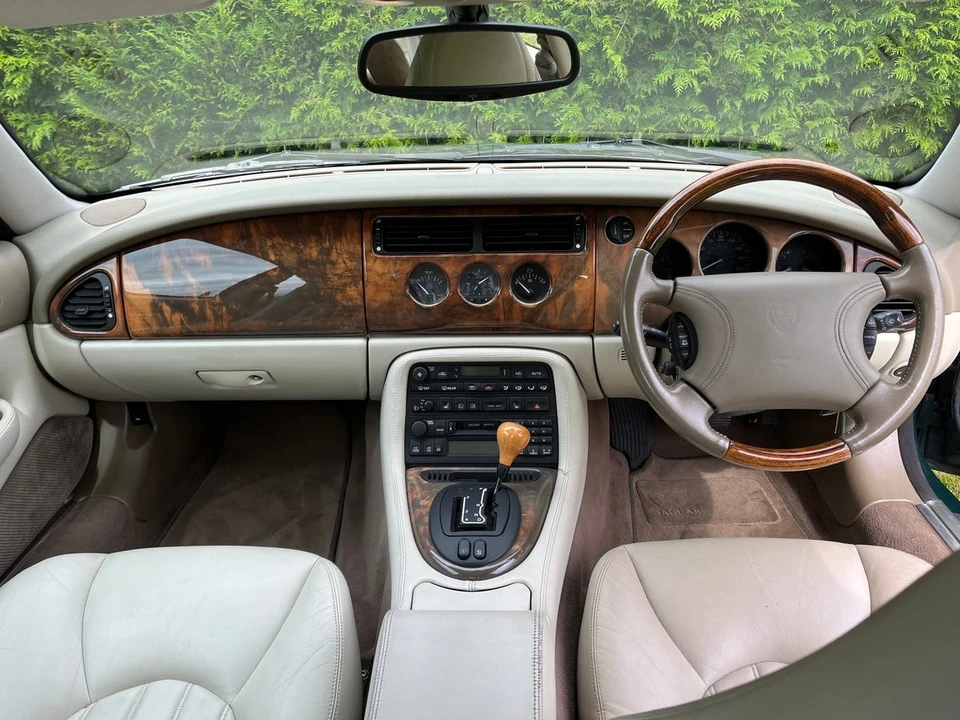 2000 Jaguar X100 XKR - Image 24 of 30