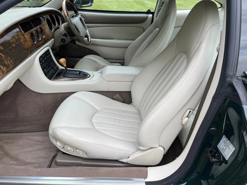 2000 Jaguar X100 XKR - Image 13 of 30