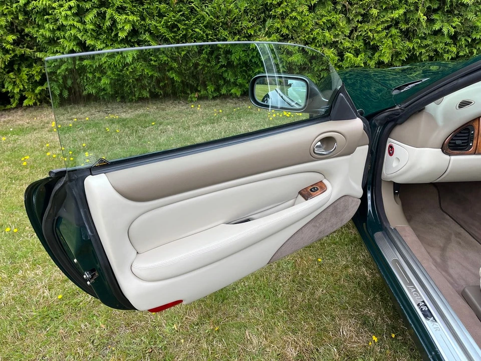 2000 Jaguar X100 XKR - Image 18 of 30