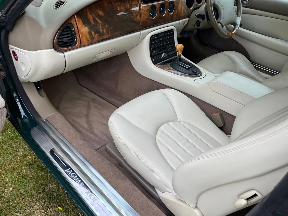 2000 Jaguar X100 XKR - Image 12 of 30