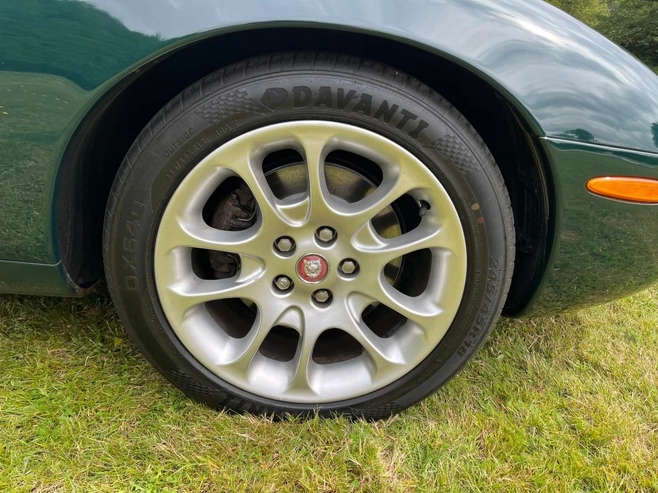 2000 Jaguar X100 XKR - Image 9 of 30