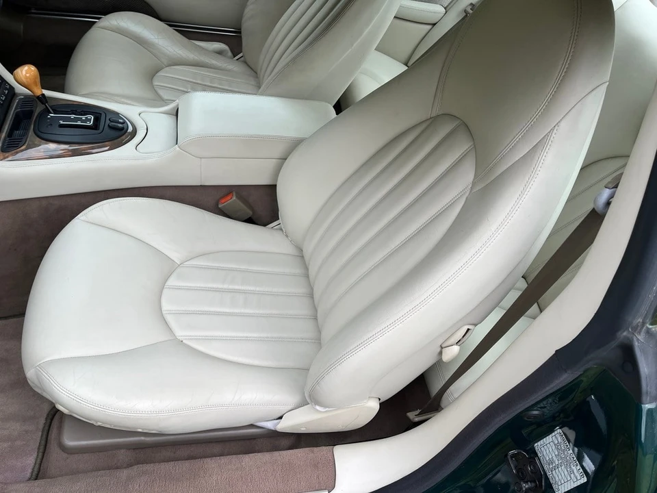 2000 Jaguar X100 XKR - Image 15 of 30