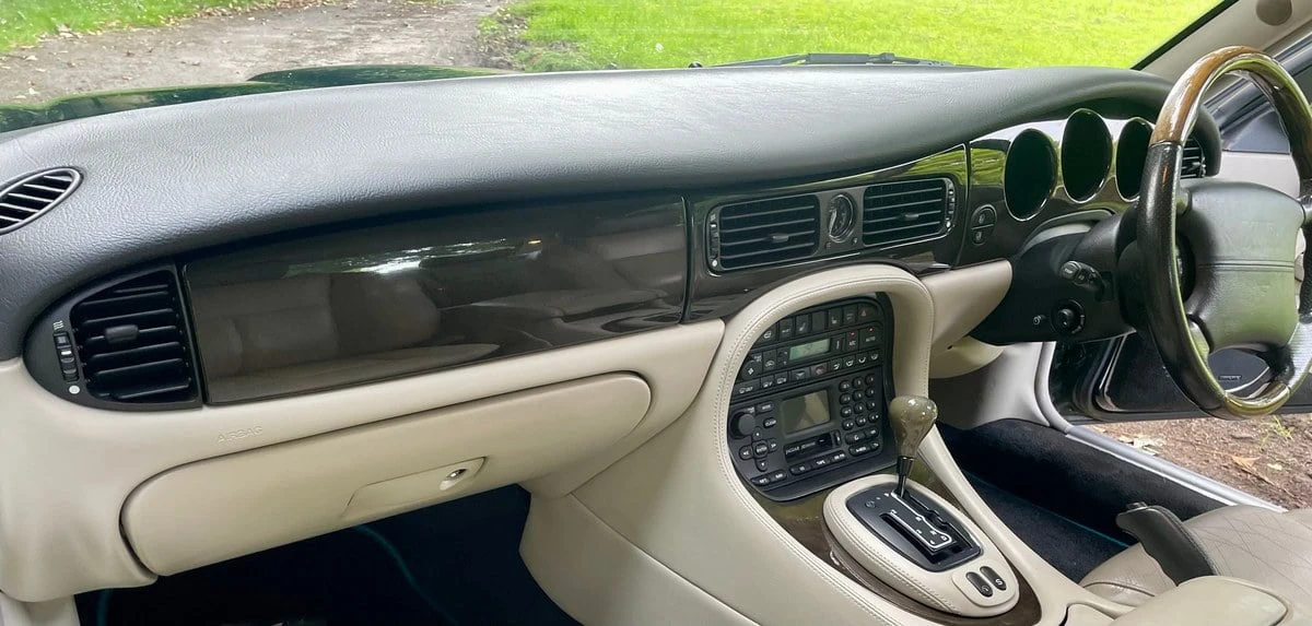 2000 Jaguar X308 XJR - Image 15 of 30
