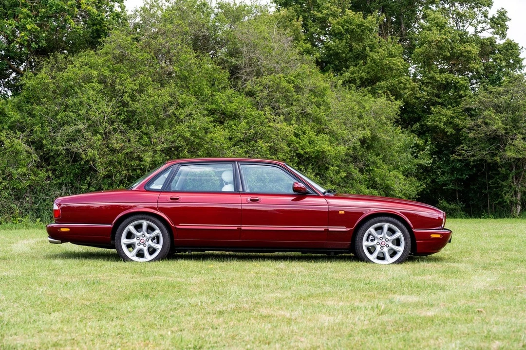 2000 Jaguar X308 XJR - Image 26 of 30