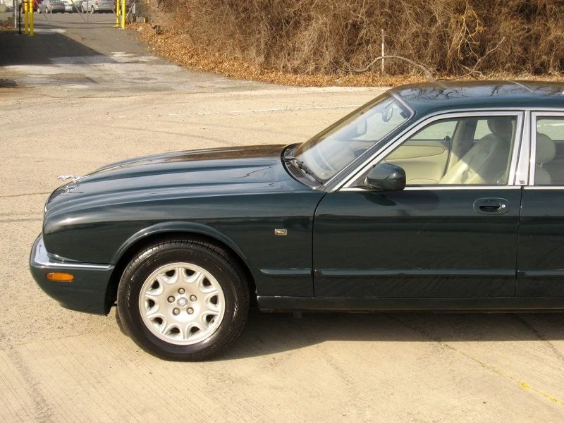 2000 Jaguar XJ Series 4 - Image 7 of 12
