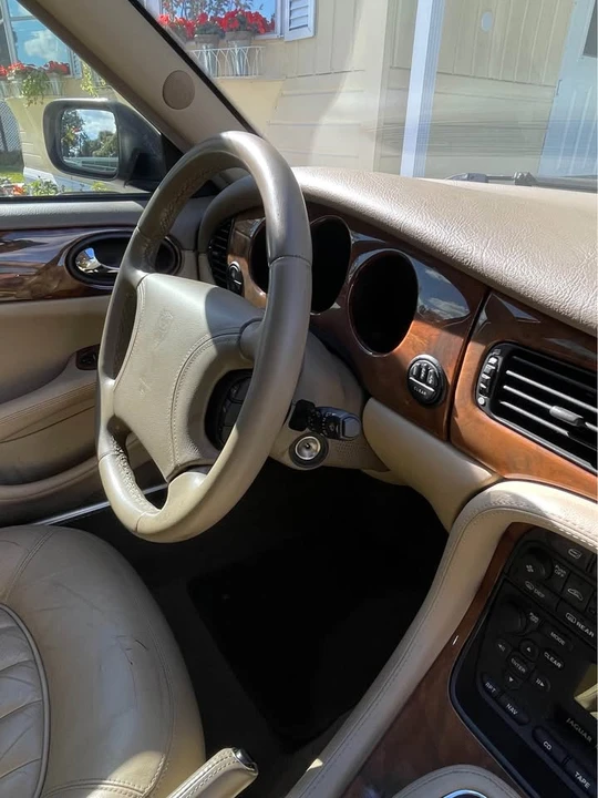 2000 Jaguar X308 XJ - Image 3 of 10