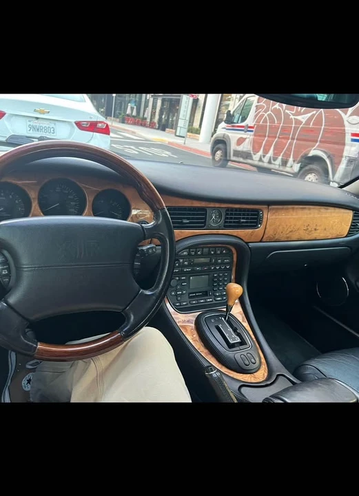 2000 Jaguar X308 XJ - Image 4 of 9