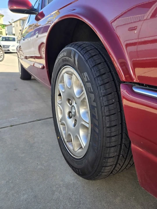 2000 Jaguar X308 XJ - Image 2 of 13