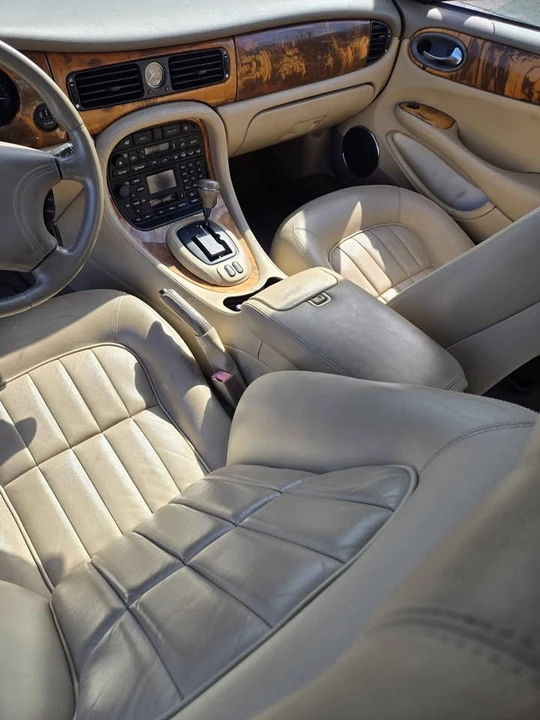 2000 Jaguar X308 XJ - Image 10 of 12