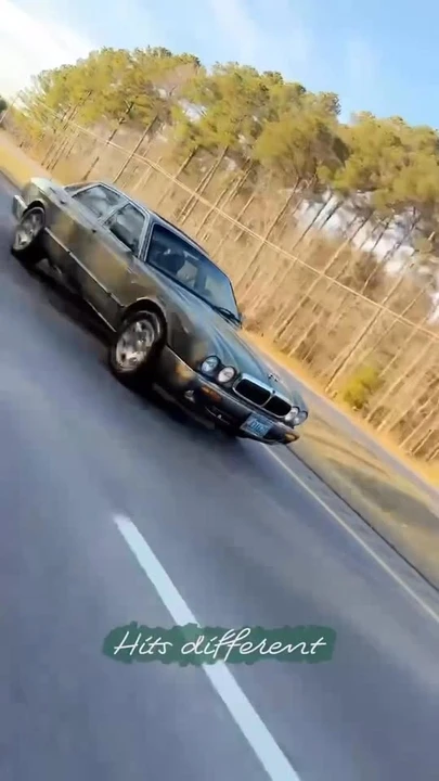 2000 Jaguar X308 XJR - Image 3 of 3