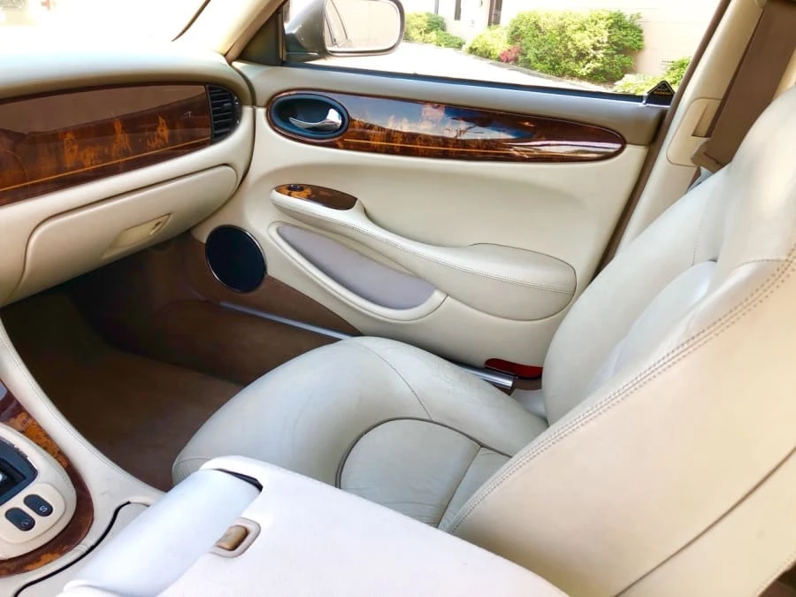 2000 Jaguar X308 XJ - Image 4 of 12