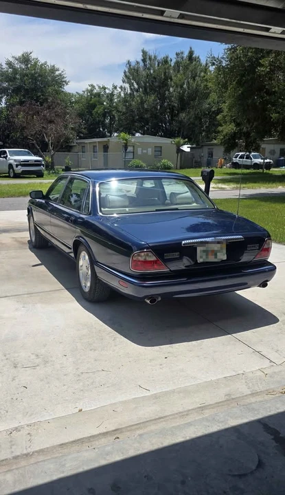 2000 Jaguar X308 XJ - Image 2 of 11