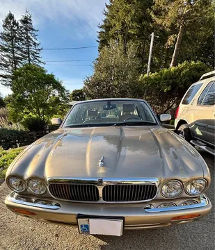 2000 Jaguar XJ XJ Sedan 4D