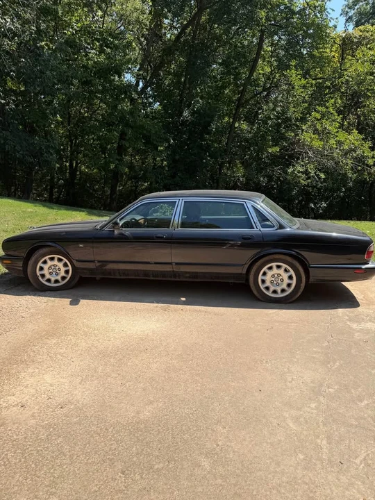 2000 Jaguar X308 XJ - Image 2 of 4