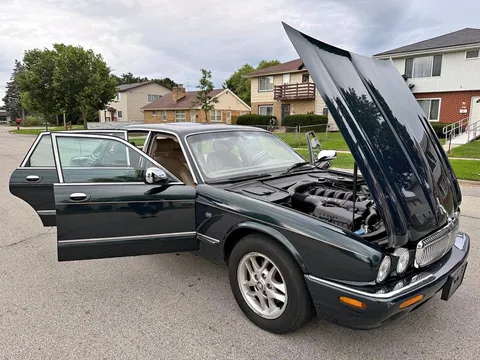 2000 Jaguar XJ Super V8 Sedan 4D
