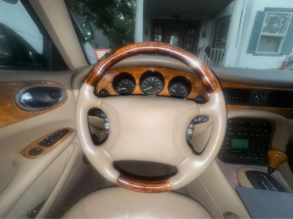 2000 Jaguar X308 XJ - Image 3 of 17