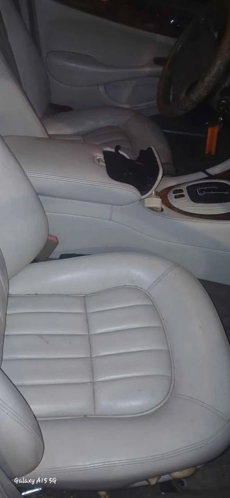 2000 Jaguar X308 XJ - Image 8 of 12