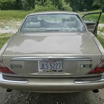 2000 Jaguar XJ XJ8 Sedan 4D
