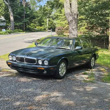 2000 Jaguar XJ XJ8 Sedan 4D