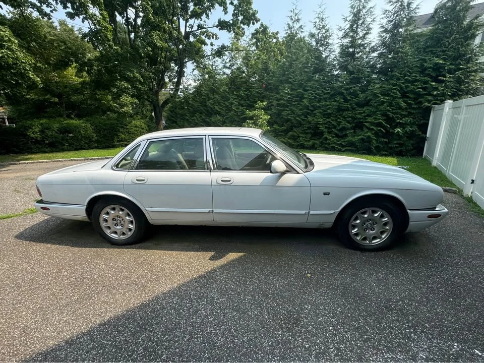 2000 Jaguar X308 XJ - Image 2 of 11