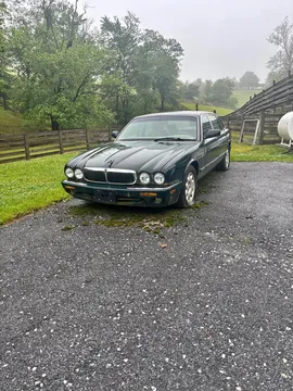 2000 Jaguar XJ XJ8 Sedan 4D