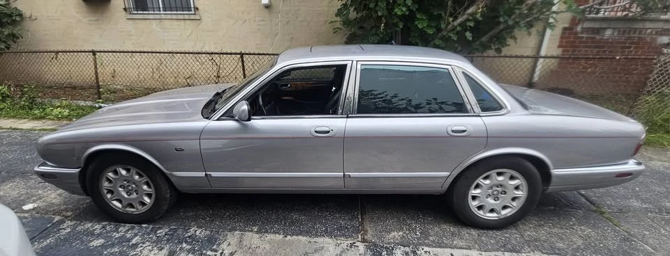 2000 Jaguar X308 XJ - Image 3 of 10