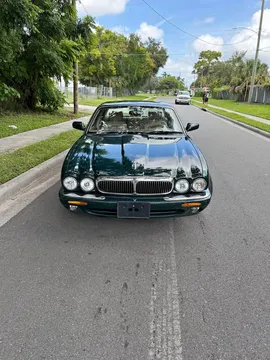 2000 Jaguar XJ XJ8 Sedan 4D