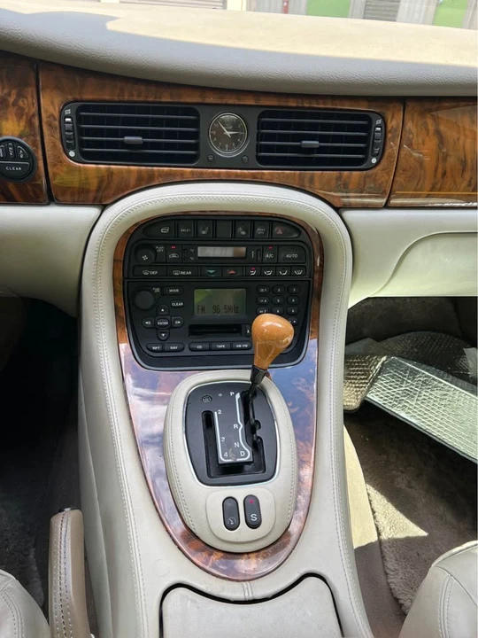 2000 Jaguar X308 XJ - Image 9 of 11