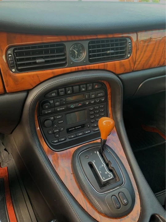 2000 Jaguar X308 XJR - Image 6 of 9