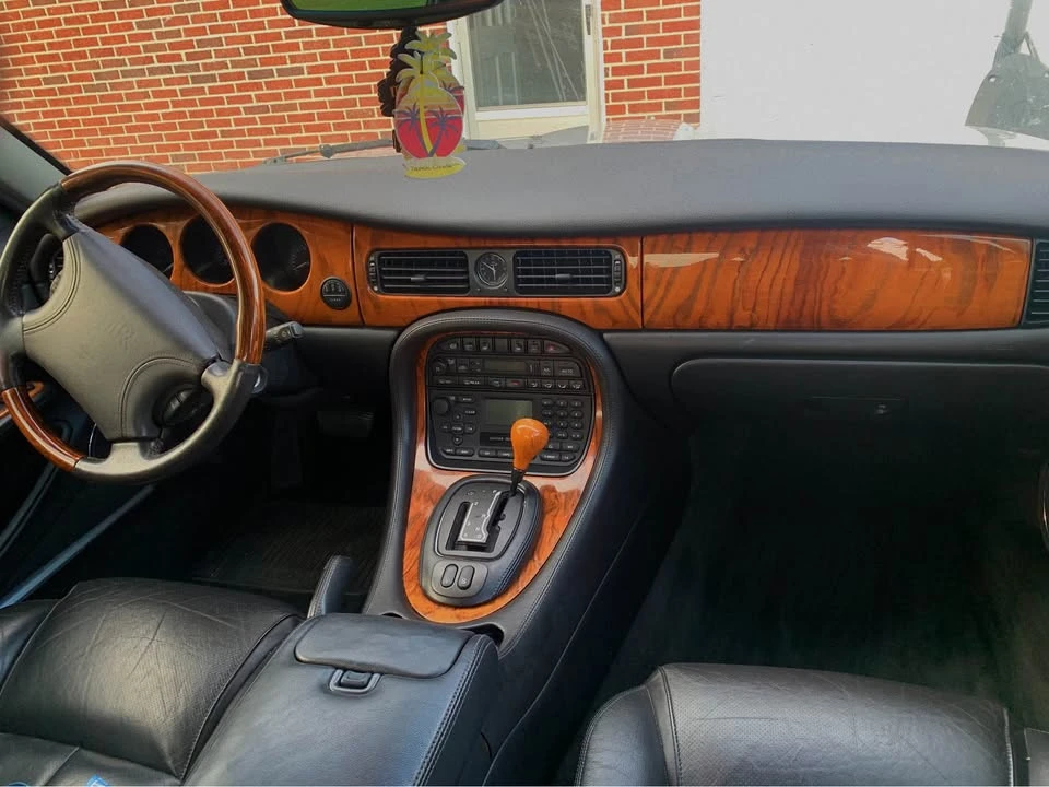 2000 Jaguar X308 XJR - Image 4 of 9