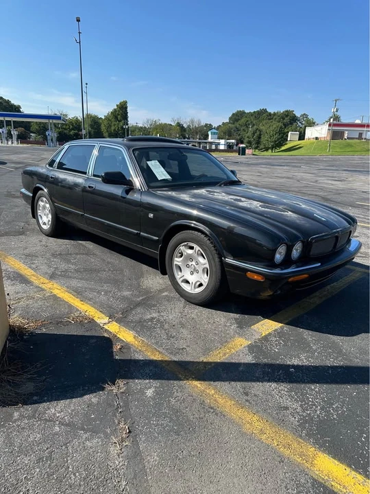 2000 Jaguar X308 XJR - Image 2 of 9