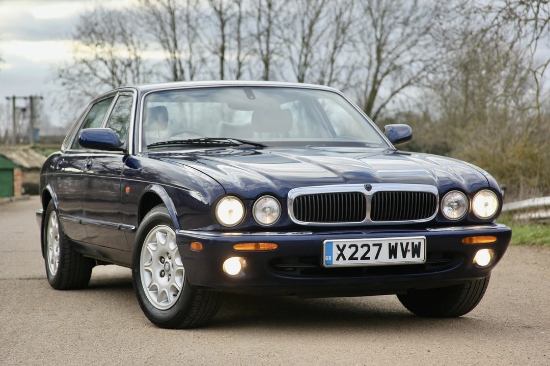 2000 Jaguar X308 XJ - Image 4 of 30