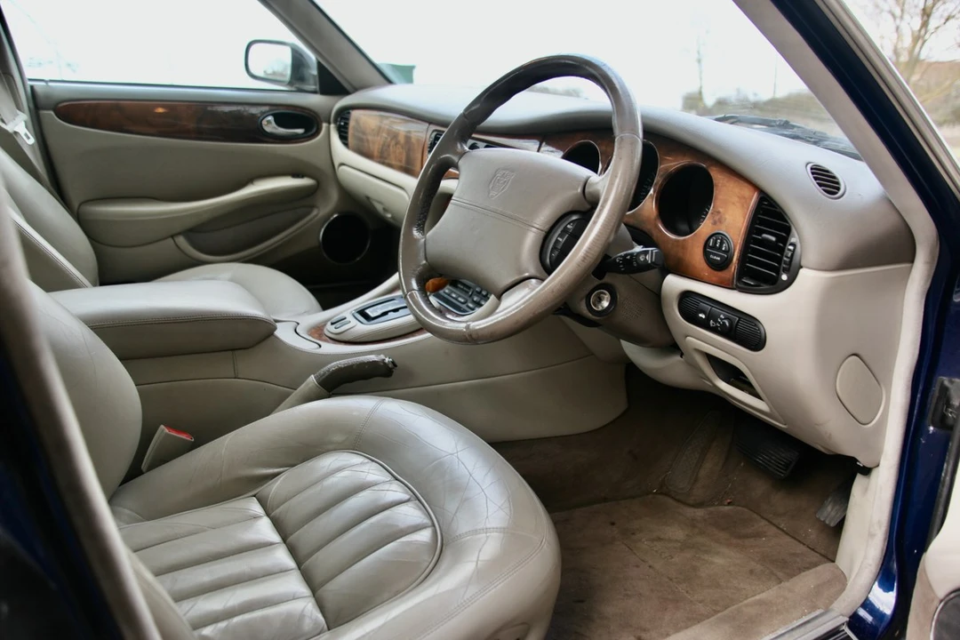 2000 Jaguar X308 XJ - Image 29 of 30