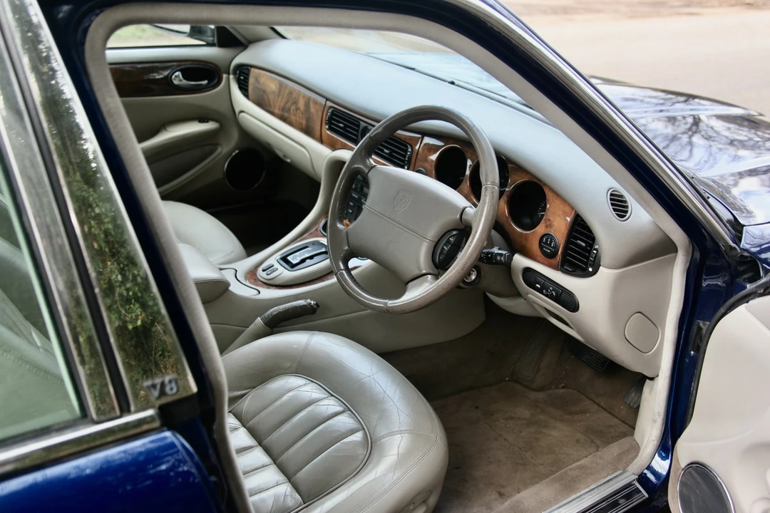 2000 Jaguar X308 XJ - Image 25 of 30