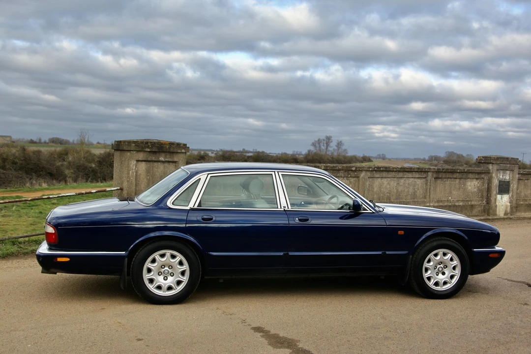 2000 Jaguar X308 XJ - Image 10 of 30