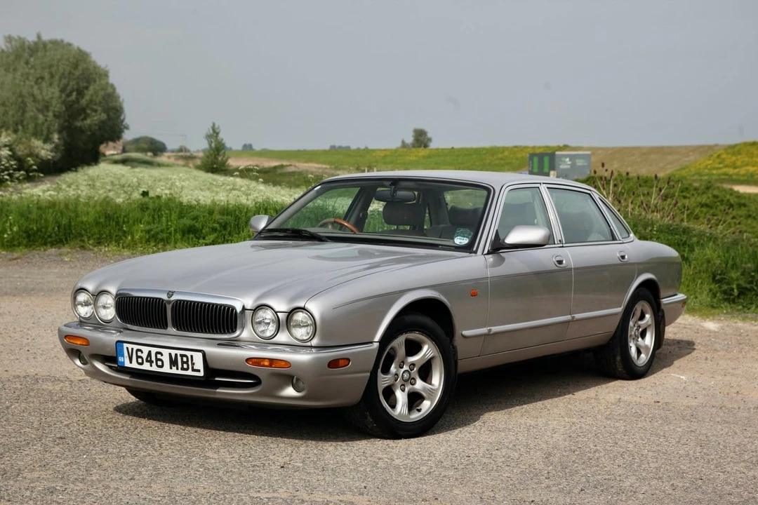 2000 Jaguar X308 XJ - Image 10 of 30