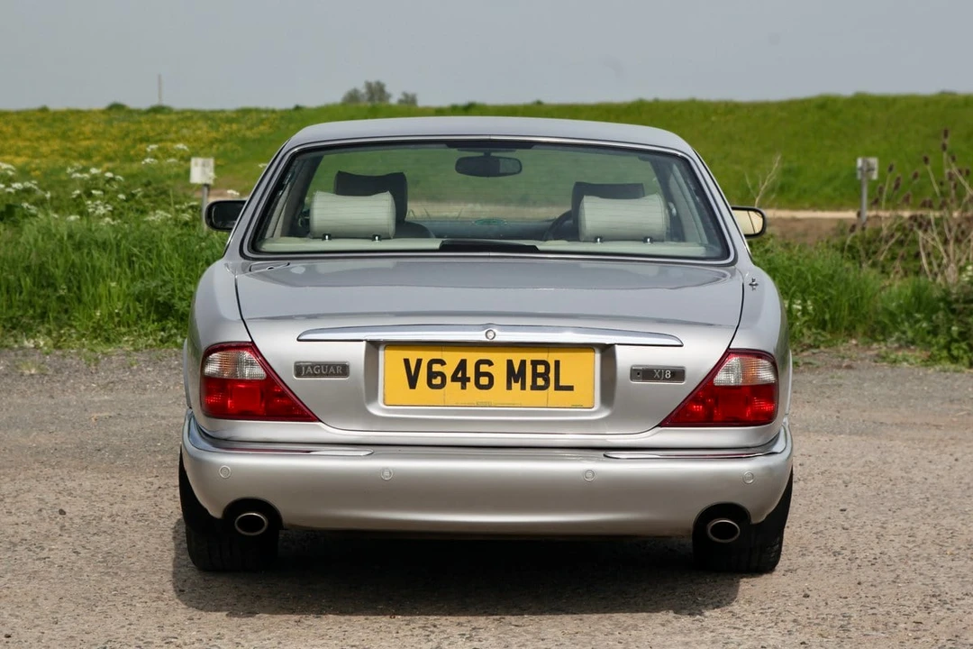 2000 Jaguar X308 XJ - Image 8 of 30