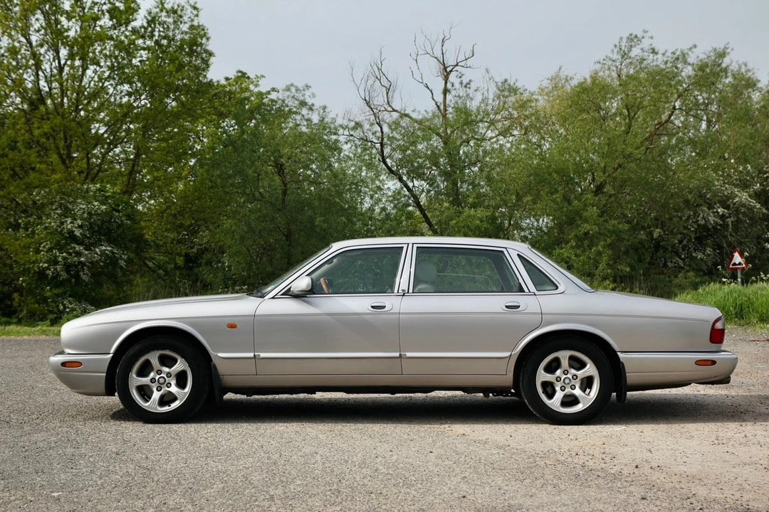 2000 Jaguar X308 XJ - Image 9 of 30